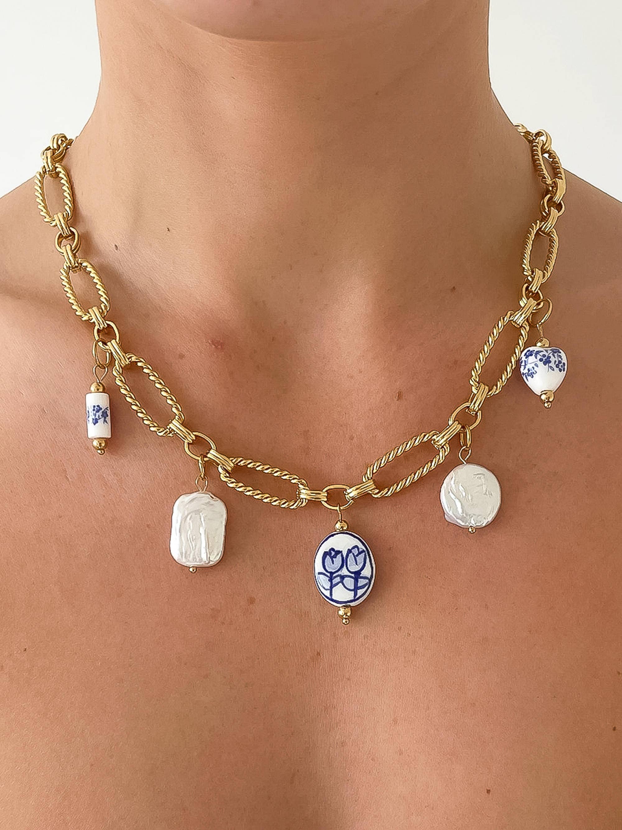 Riela Ceramic Floral Necklace - Blue - Fundcutody